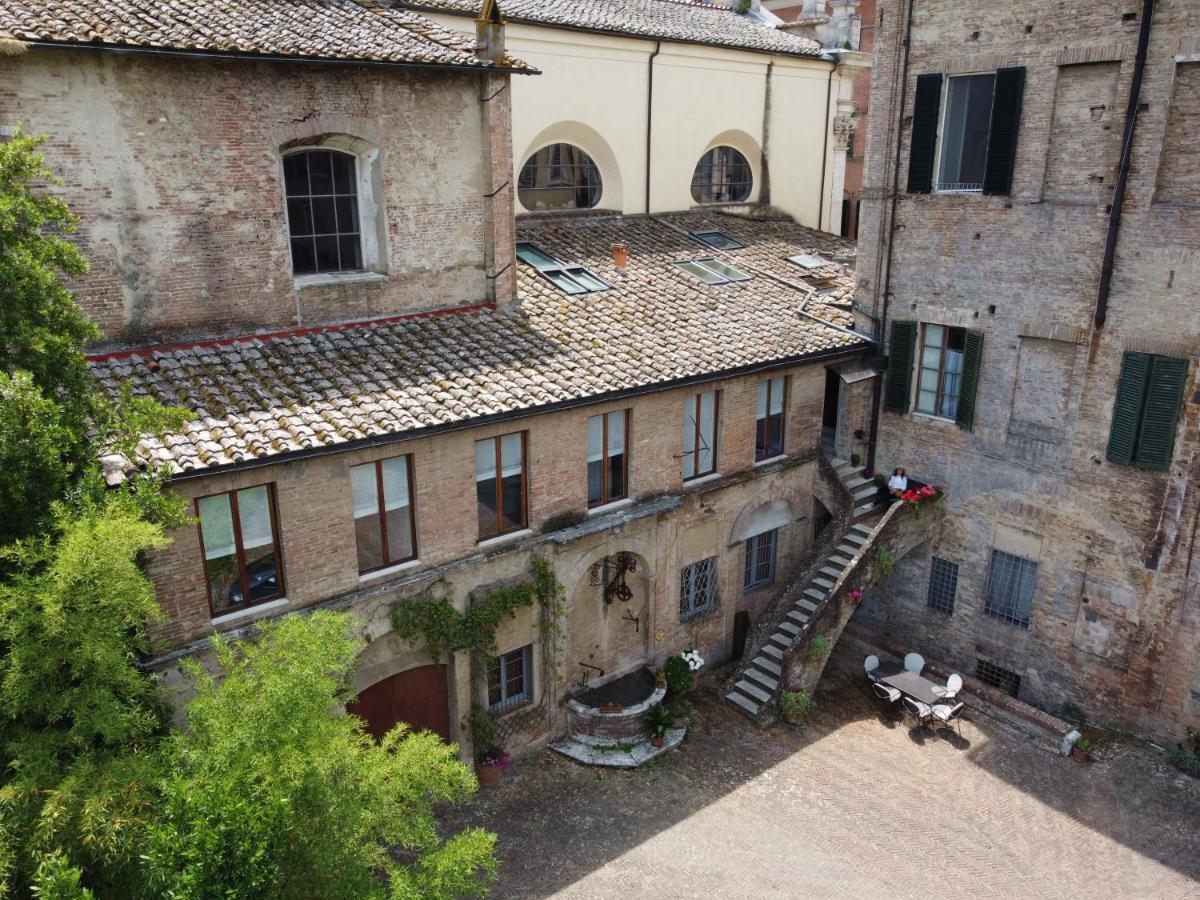B&B Palazzo Bruchi เซียนา ภายนอก รูปภาพ